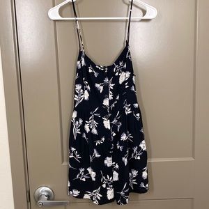 Urban outfitters Navy/ B&W floral Romper💙😊